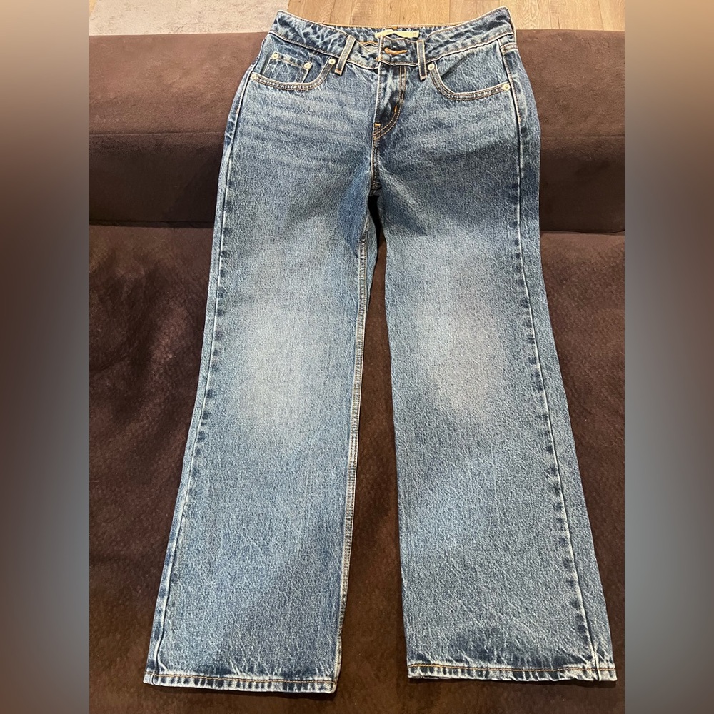 Levi's Women's Blue Jeans size 25 low loose. W25/L30